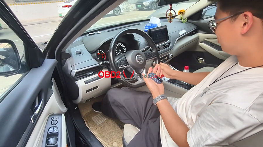 how to use keydiy 13# remote chip reading adapter 08